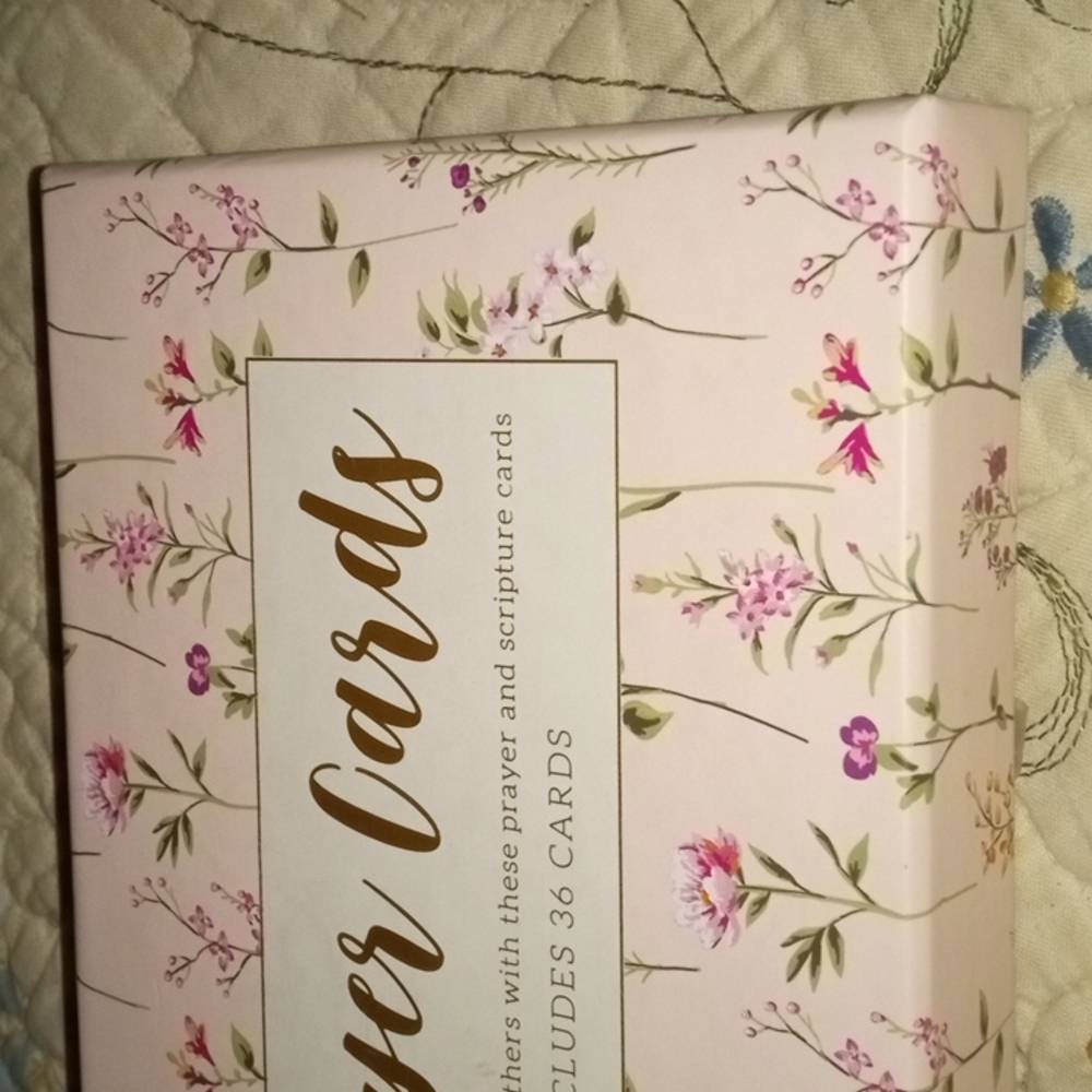 Prayer Cards In Decorative box - Picture 4 of 7